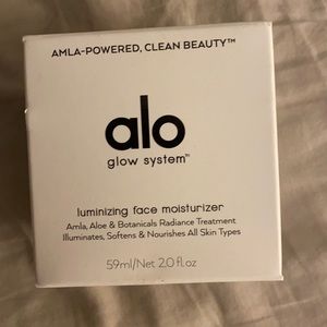 Brand new Alo Luminizing facial Moisturizer